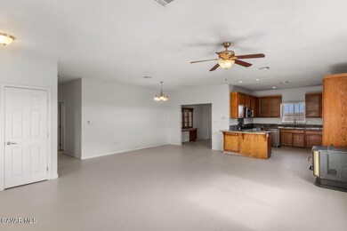 20552 Verde Vista Pkwy, California City, CA 93505 - photo 7