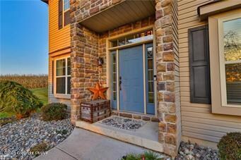 742 S Delps Rd, Bath, PA 18014 - photo 5