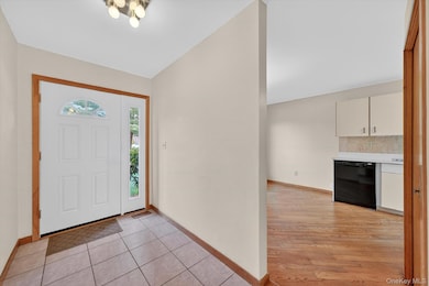 63 Wild Birch Farms, Cortlandt Manor, NY 10567 - photo 2