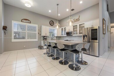 2764 W Orchard Cir, Davie, FL 33328 - photo 2