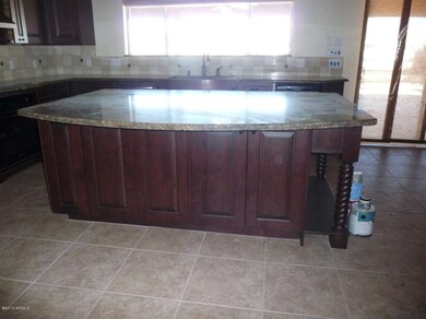 KitchenIsland2