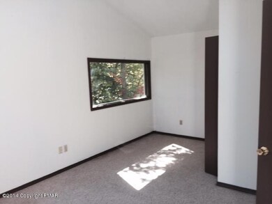 4585 Briarcliff Terrace, Tobyhanna, PA 18466 - photo 5