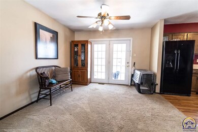 4866 SW Cochise Ave, Topeka, KS 66614 - photo 4