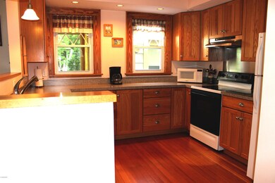 7 Manville St, Great Barrington, MA 01230 - photo 3