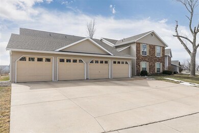 6113 Greenbriar Ln SW unit D, Cedar Rapids, IA 52404 - photo 4