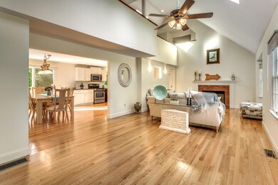 9_Living_Room