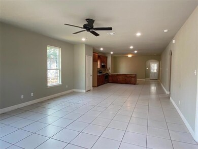 720 N Border St, Cleburne, TX 76031 - photo 4