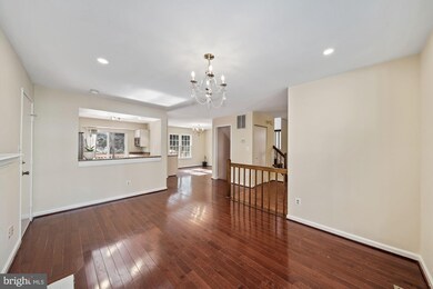 9412 Vineyard Haven Dr, Montgomery Village, MD 20886 - photo 5