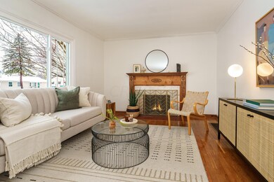 1934 Kentwell Rd-22