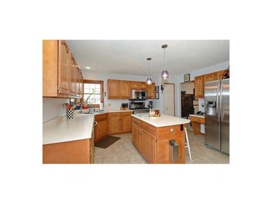 Kitchen. EAT IN KITCHEN W ISLAND,PENDANT LIGHTING,