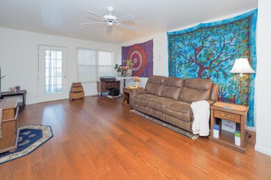 354 Boyer Ct-104