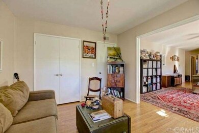 Den/dining room/4th bedroom has closet and door to