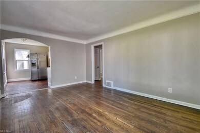 19704 Libby Rd, Maple Heights, OH 44137 - photo 5