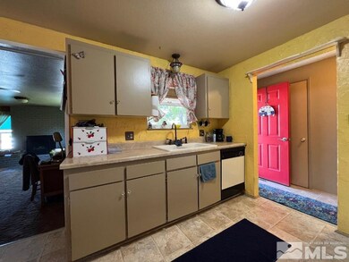 125 Circle Dr, Winnemucca, NV 89445 - photo 5