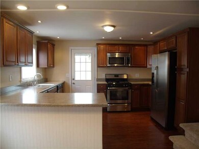 Kitchen. Beautiful new kitchen with all new applia