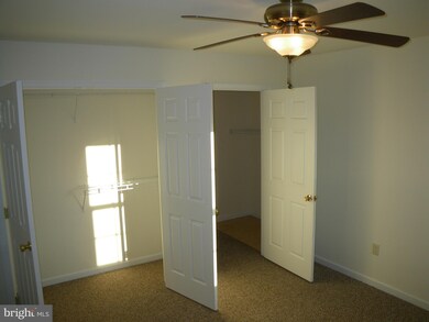 2703 Roosevelt Dr, Chambersburg, PA 17201 - photo 5