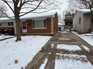 28556 Milton Ave, Warren, MI 48092 - photo 2