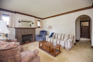 1047 Greenview Ave, Des Plaines, IL 60016 - photo 3