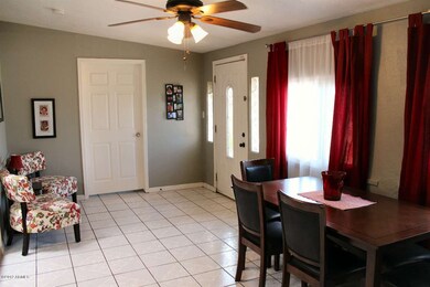 AZ Room/Dining Room