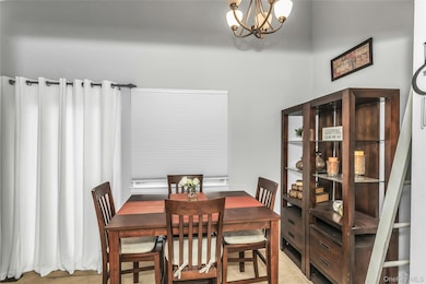 650 Newbridge Rd unit 9, East Meadow, NY 11554 - photo 4