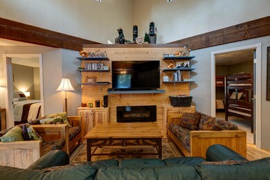 5_Living Room