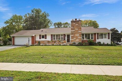 5843 Glen Forest Dr, Falls Church, VA 22041 - photo 2