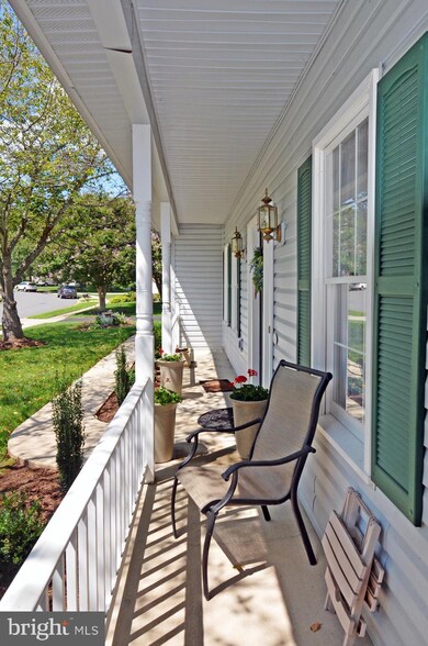 15278 Surrey House Way, Centreville, VA 20120 - photo 5