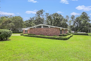 2401 Jim Lee Rd, Tallahassee, FL 32301 - photo 4