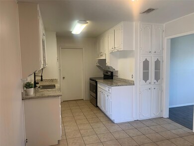 1417 Simpson Dr, Hurst, TX 76053 - photo 3