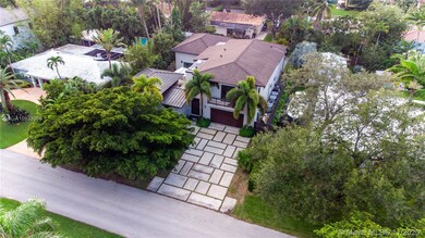 BEAUTIFUL MATURE TREES FOR MAXIMUM PRIVACY AND SHA