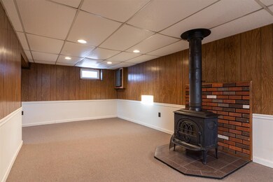 29 Suzanne Dr, Portsmouth, NH 03801 - photo 7