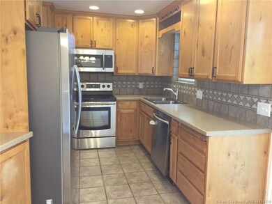 1545 W 8295 S, West Jordan, UT 84088 - photo 2