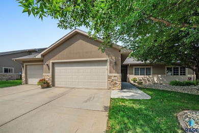 722 E 70th Place, Sioux Falls, SD 57108 - photo 4