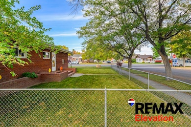 210 W 1st St, Powell, WY 82435 - photo 7