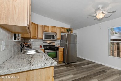 007_Kitchen And Dining Area