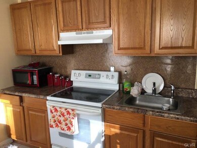 251 E Elm St, Allentown, PA 18109 - photo 5