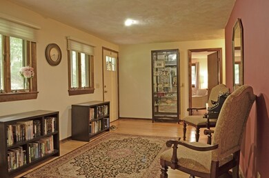 43 Quaker St, Northbridge, MA 01534 - photo 3