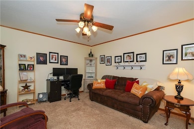 709 E 7th St N, Newton, IA 50208 - photo 2