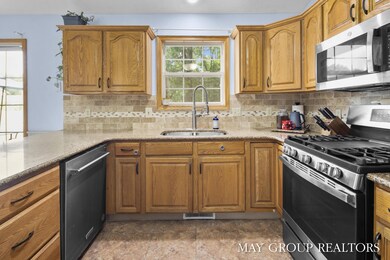 329 Willow Run Dr, Wayland, MI 49348 - photo 7