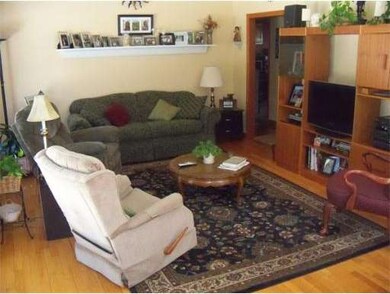 9 Dimock St, Leeds, MA 01053 - photo 2