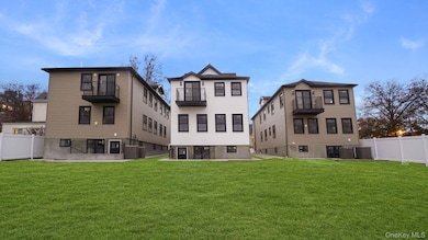 340 E 234th St, Bronx, NY 10470 - photo 4