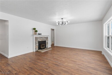 603 Center Rd, New Franklin, OH 44319 - photo 5