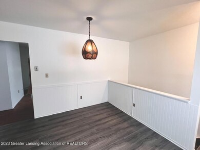 1310 Mark Twain Dr, Lansing, MI 48911 - photo 6