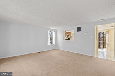 9586 Donnan Castle Ct, Laurel, MD 20723 - photo 3