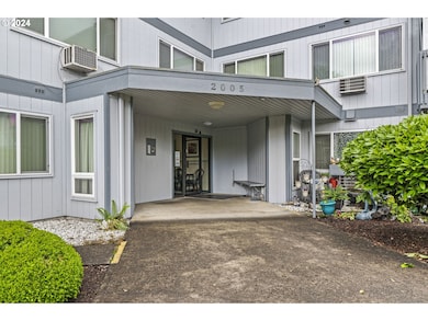 2005 Tibbetts Dr unit 209, Longview, WA 98632 - photo 2