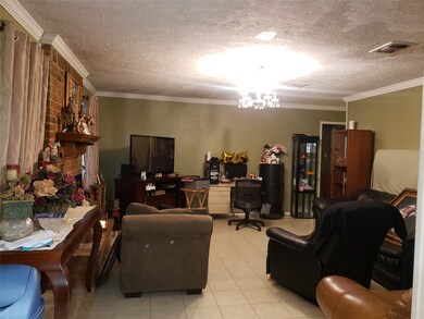 7306 Woodland Dr W, Houston, TX 77040 - photo 2