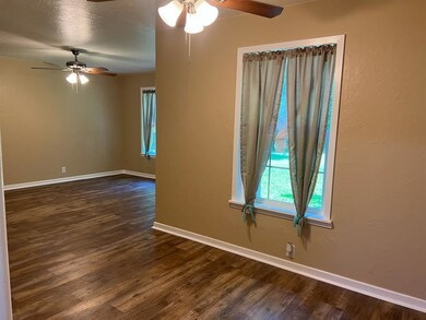 1706 W Elm St, Denison, TX 75020 - photo 5