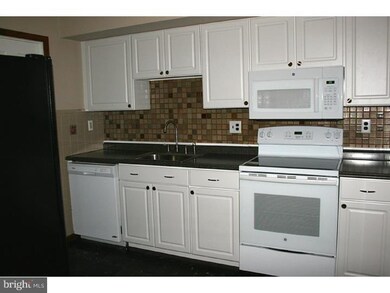 3146 Sheffield Place, Southampton, PA 18966 - photo 4