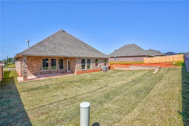 824 NW 192nd St, Edmond, OK 73012 - photo 2