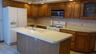 337 Monroe St unit 4, Oswego, IL 60543 - photo 7